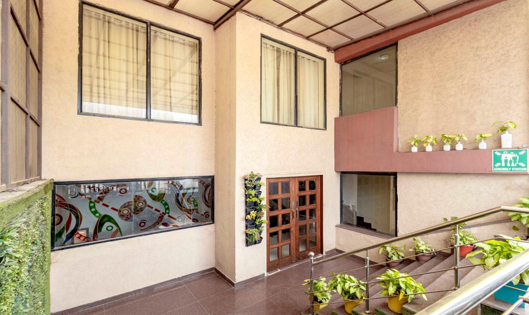Treebo Maurice Hotel Baddi Exterior foto